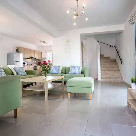 Costas וילה פרוטאראס