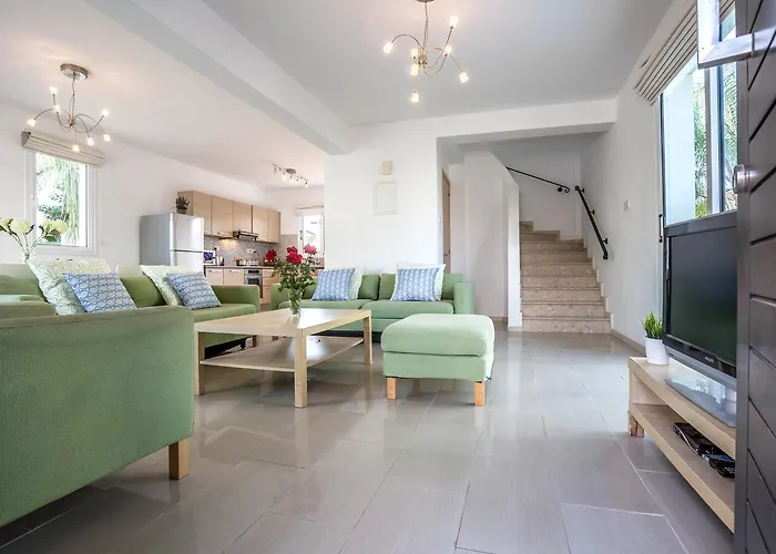 Costas Villa Protaras